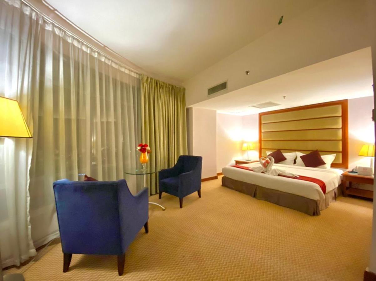Oriental Crystal Hotel Каджанг Экстерьер фото