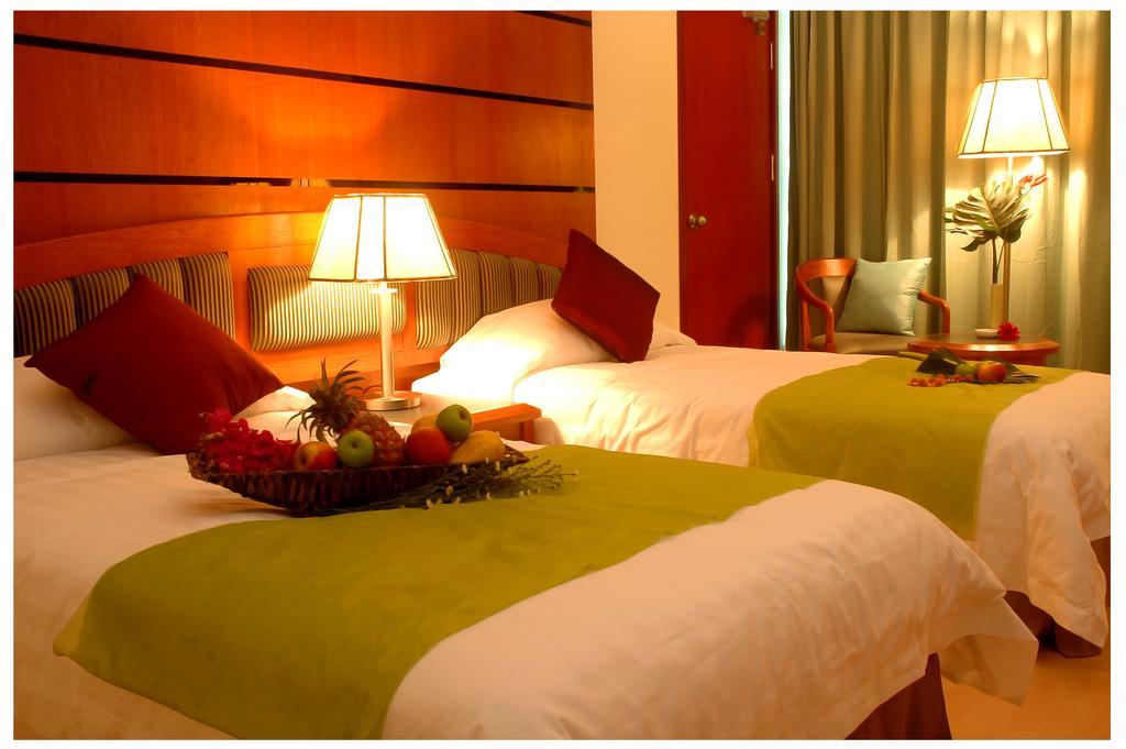 Oriental Crystal Hotel Каджанг Экстерьер фото